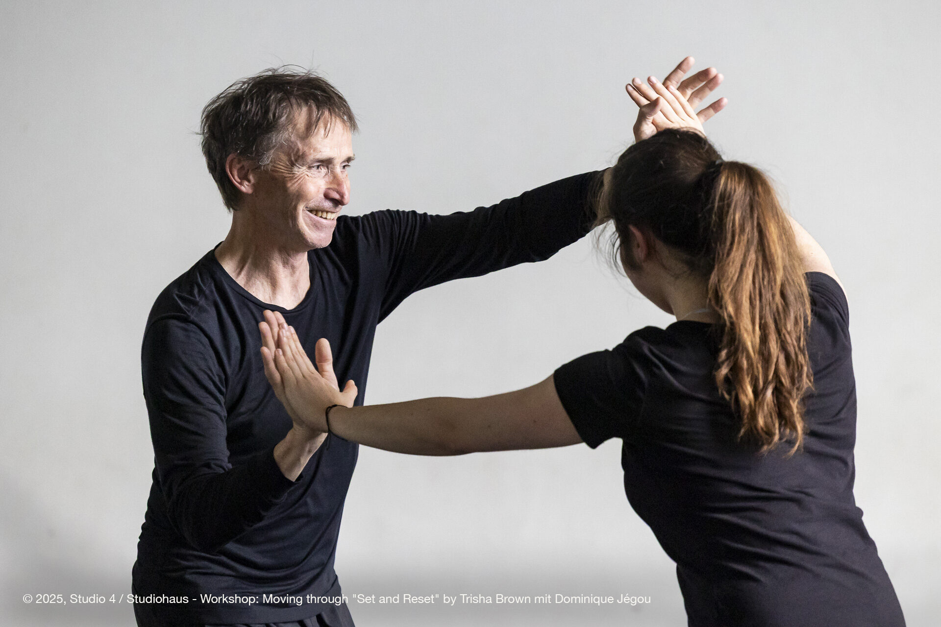 Workshop - Moving through "Set and Reset" by Trisha Brown